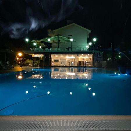 Hotel Minerva Gatteo a Mare Esterno foto